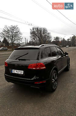 Внедорожник / Кроссовер Volkswagen Touareg 2012 в 
