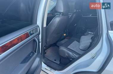 Внедорожник / Кроссовер Volkswagen Touareg 2012 в 