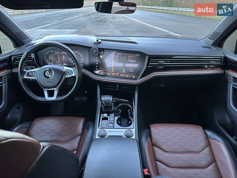 Внедорожник / Кроссовер Volkswagen Touareg 2018 в Луцке