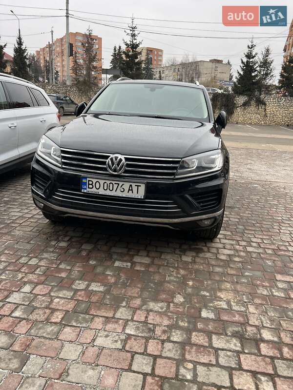 Внедорожник / Кроссовер Volkswagen Touareg 2017 в Тернополе