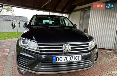 Позашляховик / Кросовер Volkswagen Touareg 2015 в Львові