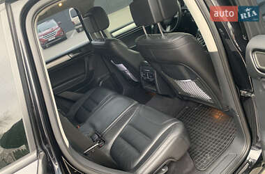 Внедорожник / Кроссовер Volkswagen Touareg 2011 в Киеве