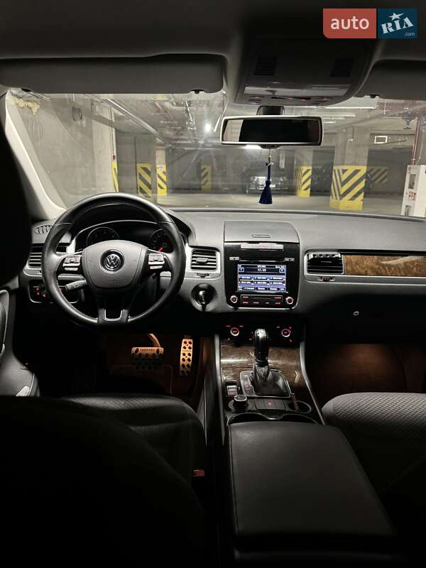 Внедорожник / Кроссовер Volkswagen Touareg 2014 в Днепре фото 4 Внедорожник / Кроссовер Volkswagen Touareg 2014 в Днепре