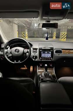 Внедорожник / Кроссовер Volkswagen Touareg 2014 в 
