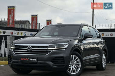 Позашляховик / Кросовер Volkswagen Touareg 2020 в Києві