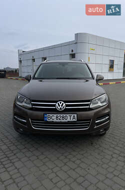 Внедорожник / Кроссовер Volkswagen Touareg 2012 в Львове