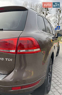 Позашляховик / Кросовер Volkswagen Touareg 2012 в Львові