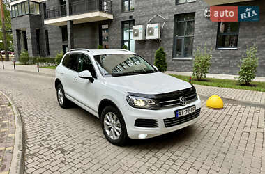 Позашляховик / Кросовер Volkswagen Touareg 2014 в Києві