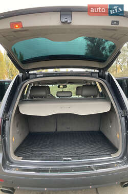 Внедорожник / Кроссовер Volkswagen Touareg 2007 в 