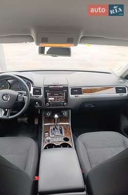 Позашляховик / Кросовер Volkswagen Touareg 2014 в Тернополі