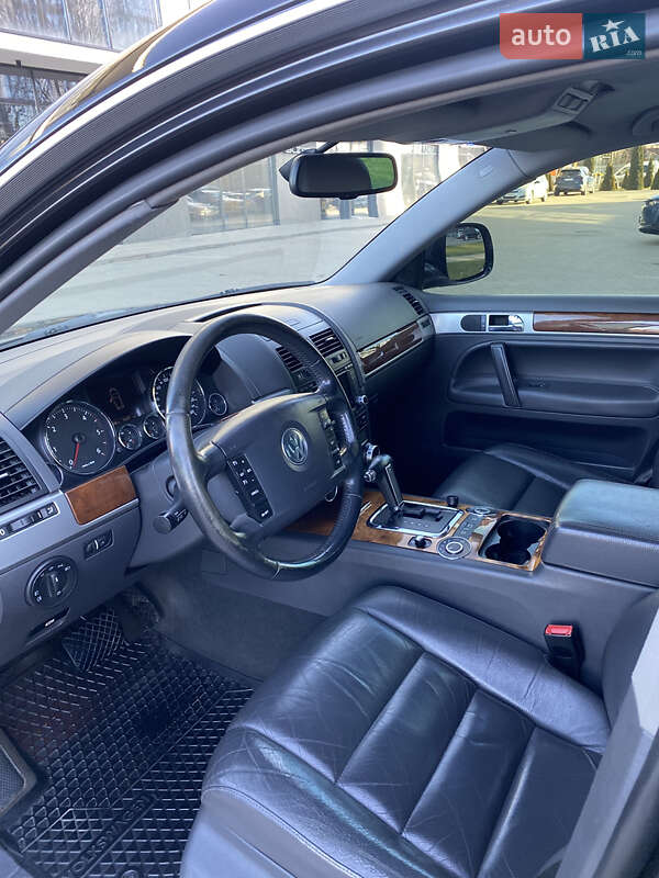 Внедорожник / Кроссовер Volkswagen Touareg 2007 в Харькове