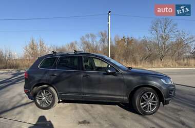 Внедорожник / Кроссовер Volkswagen Touareg 2015 в 