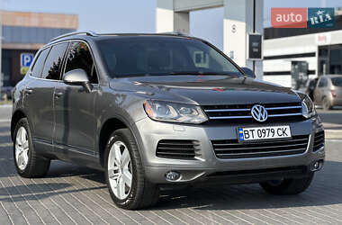 Внедорожник / Кроссовер Volkswagen Touareg 2012 в Одессе