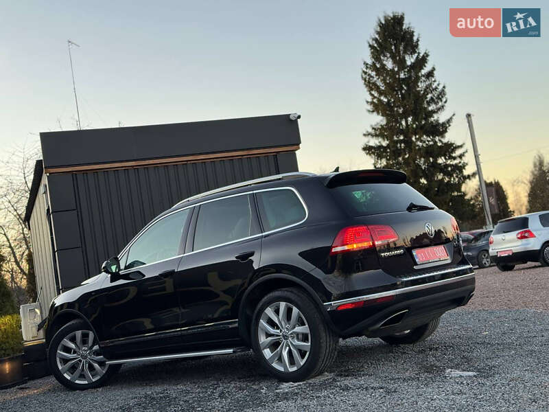 Внедорожник / Кроссовер Volkswagen Touareg 2017 в Дрогобыче