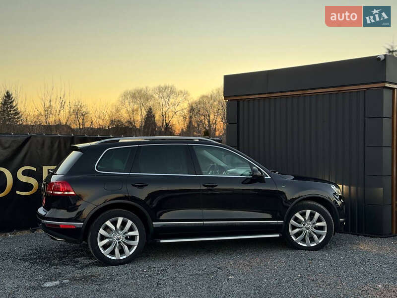 Внедорожник / Кроссовер Volkswagen Touareg 2017 в Дрогобыче