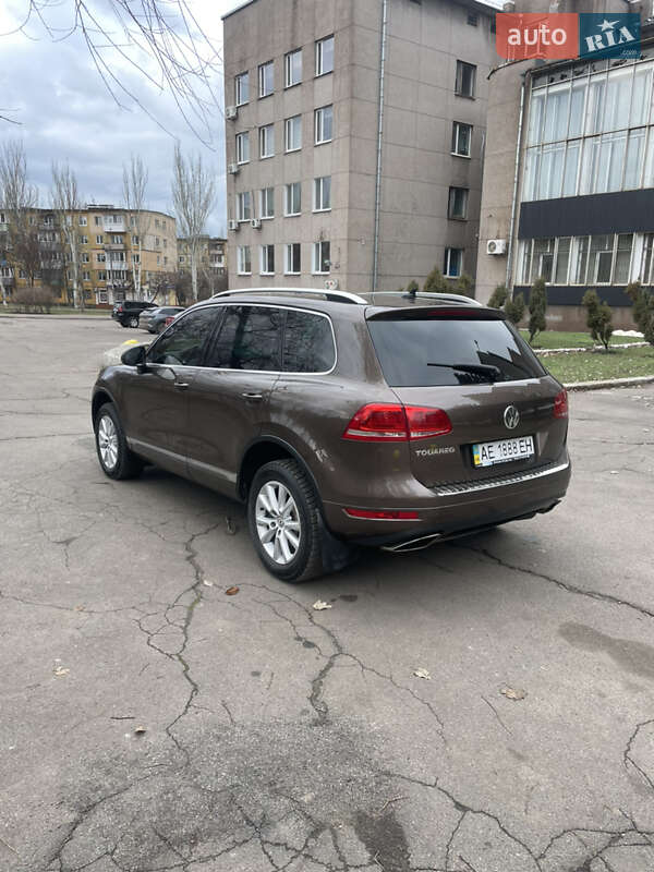 Внедорожник / Кроссовер Volkswagen Touareg 2010 в Кривом Роге