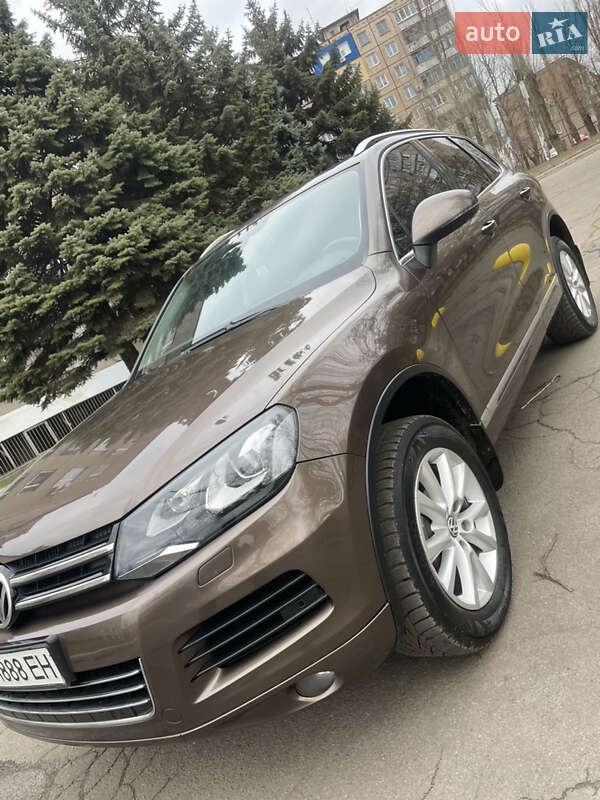 Внедорожник / Кроссовер Volkswagen Touareg 2010 в Кривом Роге