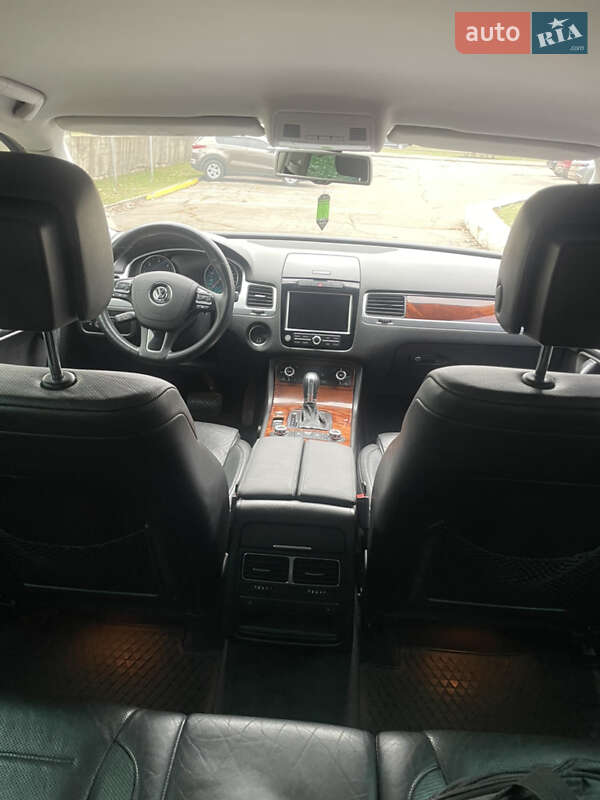 Внедорожник / Кроссовер Volkswagen Touareg 2010 в Кривом Роге