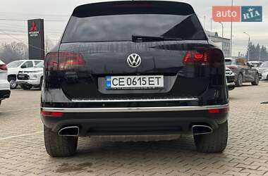 Позашляховик / Кросовер Volkswagen Touareg 2015 в Чернівцях