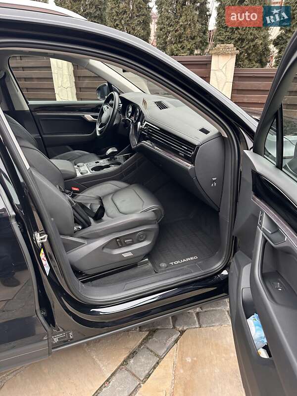 Внедорожник / Кроссовер Volkswagen Touareg 2021 в Тернополе