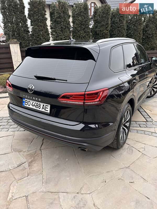 Внедорожник / Кроссовер Volkswagen Touareg 2021 в Тернополе