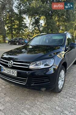 Внедорожник / Кроссовер Volkswagen Touareg 2011 в Сумах