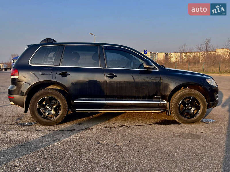Внедорожник / Кроссовер Volkswagen Touareg 2007 в Братском