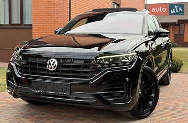 Позашляховик / Кросовер Volkswagen Touareg 2019 в Києві