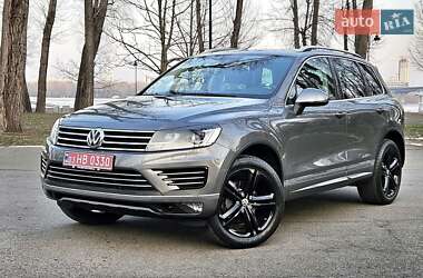 Внедорожник / Кроссовер Volkswagen Touareg 2017 в Киеве