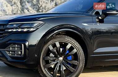 Внедорожник / Кроссовер Volkswagen Touareg 2023 в Киеве