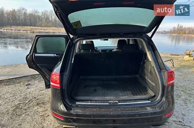 Позашляховик / Кросовер Volkswagen Touareg 2013 в 