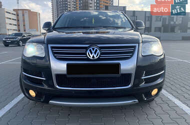 Внедорожник / Кроссовер Volkswagen Touareg 2009 в Киеве