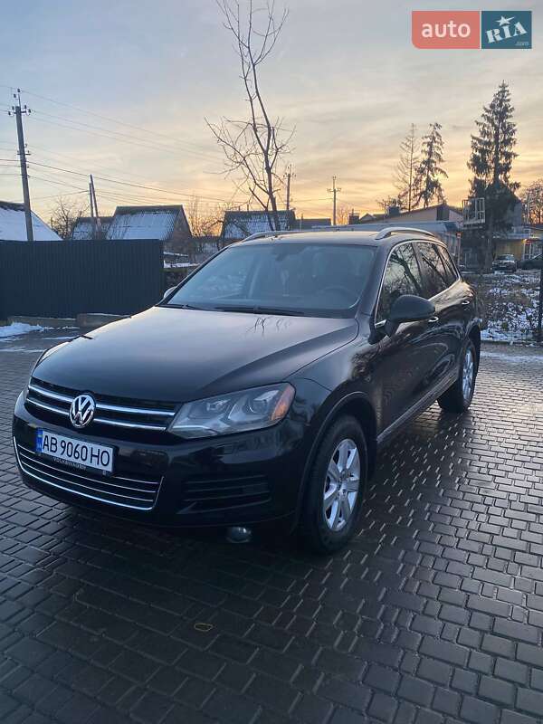 Внедорожник / Кроссовер Volkswagen Touareg 2012 в Виннице