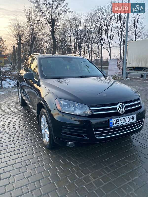 Внедорожник / Кроссовер Volkswagen Touareg 2012 в Виннице