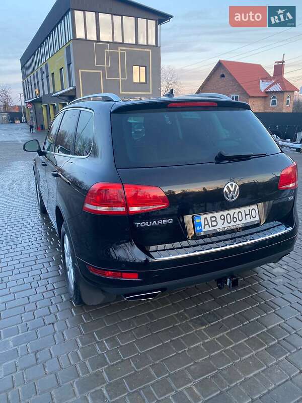 Внедорожник / Кроссовер Volkswagen Touareg 2012 в Виннице