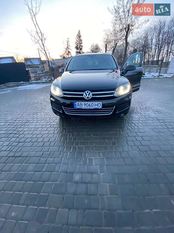 Внедорожник / Кроссовер Volkswagen Touareg 2012 в Виннице