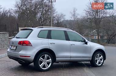 Внедорожник / Кроссовер Volkswagen Touareg 2012 в Полтаве