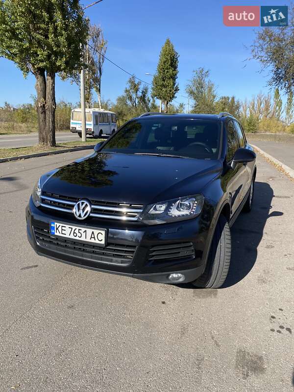 Внедорожник / Кроссовер Volkswagen Touareg 2011 в Кривом Роге