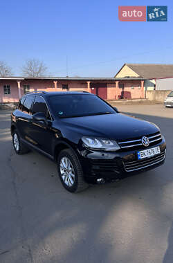 Внедорожник / Кроссовер Volkswagen Touareg 2012 в Ровно