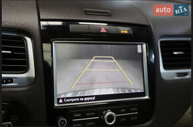 Внедорожник / Кроссовер Volkswagen Touareg 2012 в 
