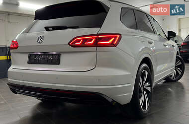 Позашляховик / Кросовер Volkswagen Touareg 2019 в Козятині