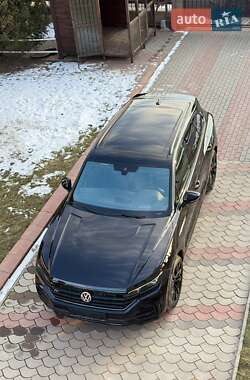 Позашляховик / Кросовер Volkswagen Touareg 2019 в Чорткові