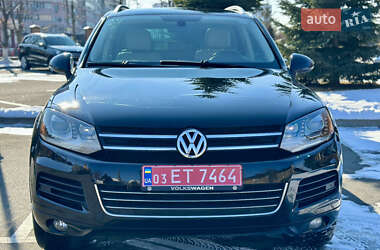 Внедорожник / Кроссовер Volkswagen Touareg 2011 в 