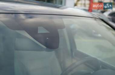 Позашляховик / Кросовер Volkswagen Touareg 2015 в 