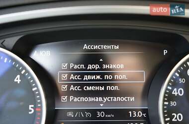 Позашляховик / Кросовер Volkswagen Touareg 2015 в 