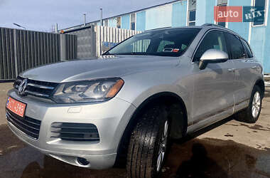 Внедорожник / Кроссовер Volkswagen Touareg 2013 в Чернигове