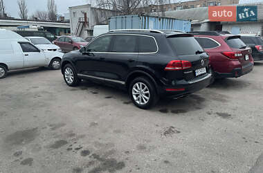 Внедорожник / Кроссовер Volkswagen Touareg 2012 в 
