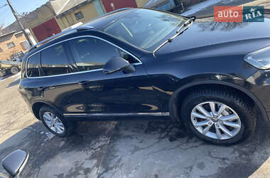 Внедорожник / Кроссовер Volkswagen Touareg 2012 в 