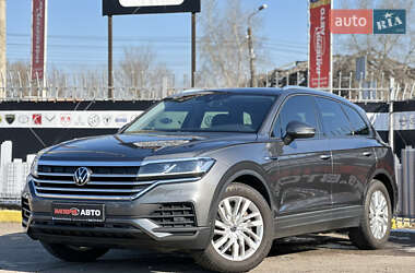 Внедорожник / Кроссовер Volkswagen Touareg 2020 в Киеве