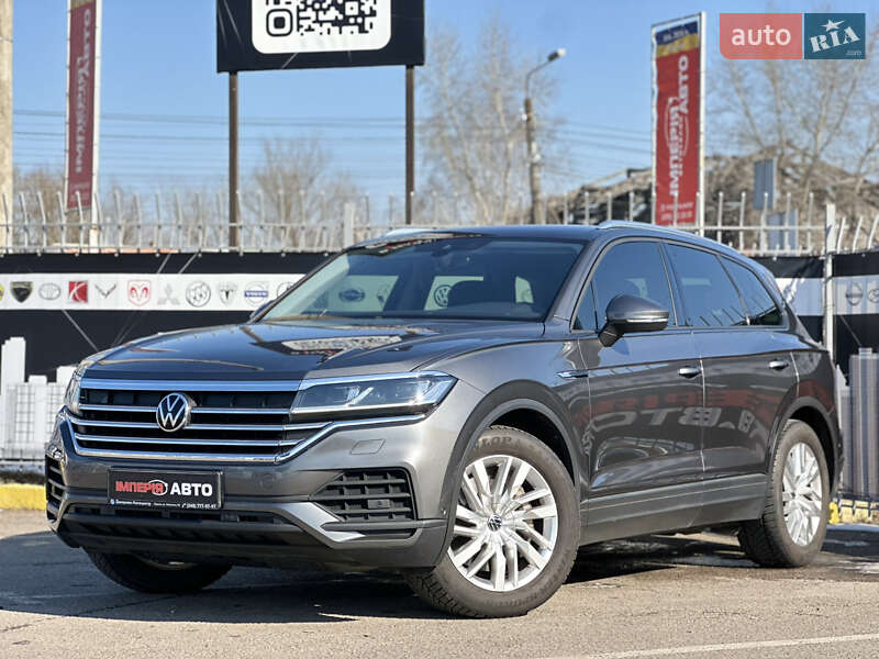 Внедорожник / Кроссовер Volkswagen Touareg 2020 в Киеве